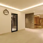 Amber Apartman Binz
