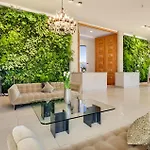 Amber Apartman *